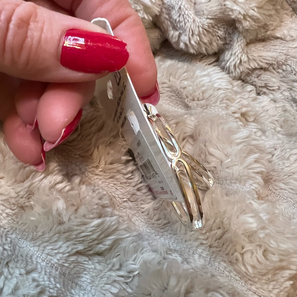 Nine West Shiny Silver Hoop Earrings NWT - Picture 4 of 4